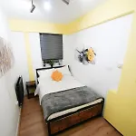 Contemporary 1-Bedroom City Flat